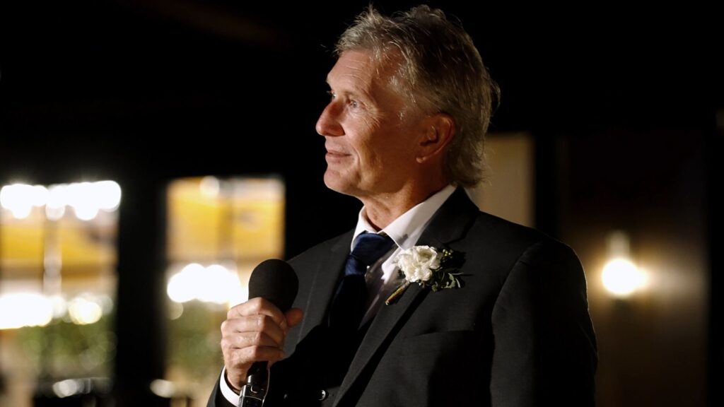 7 Vines Vineyard Wedding Father Of The Bride Gives Toast On Front Steps