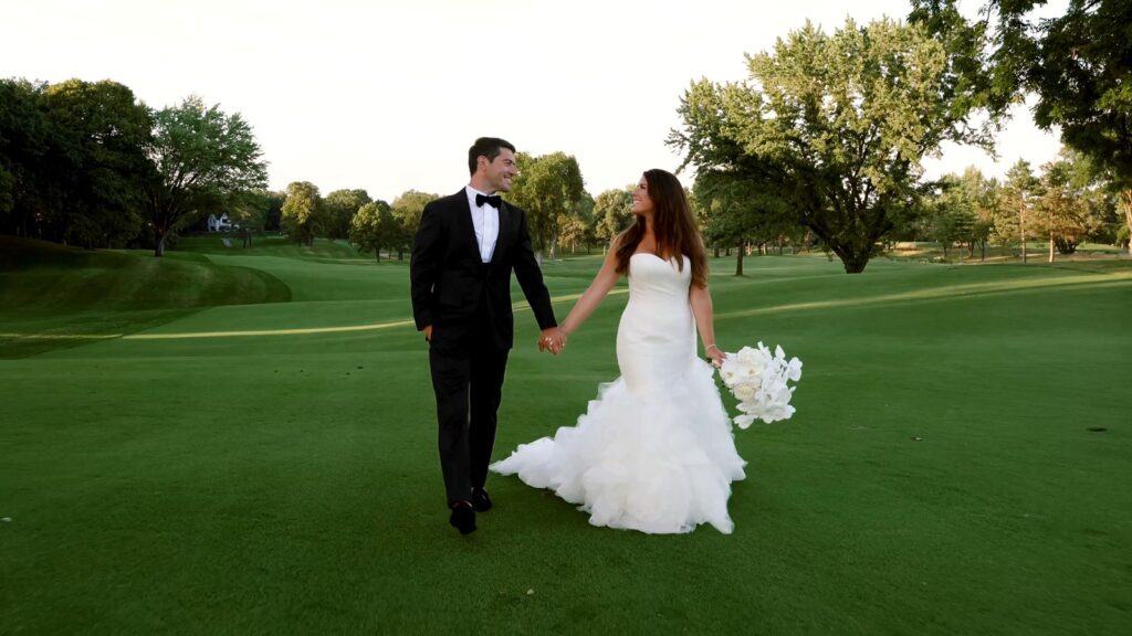 Oak Ridge Country Club Wedding Bride and Groom on Greens